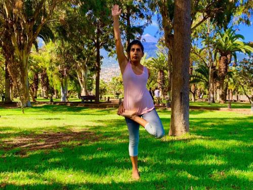 Yoga-Pose: Fortgeschrittener Baum / advanced tree
