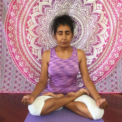 Yoga-Pose: Lotus / Lotusblüte
