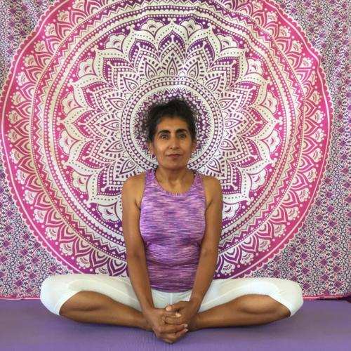 Yoga-Pose: Bound angle pose /  Winkelhaltung gebunden